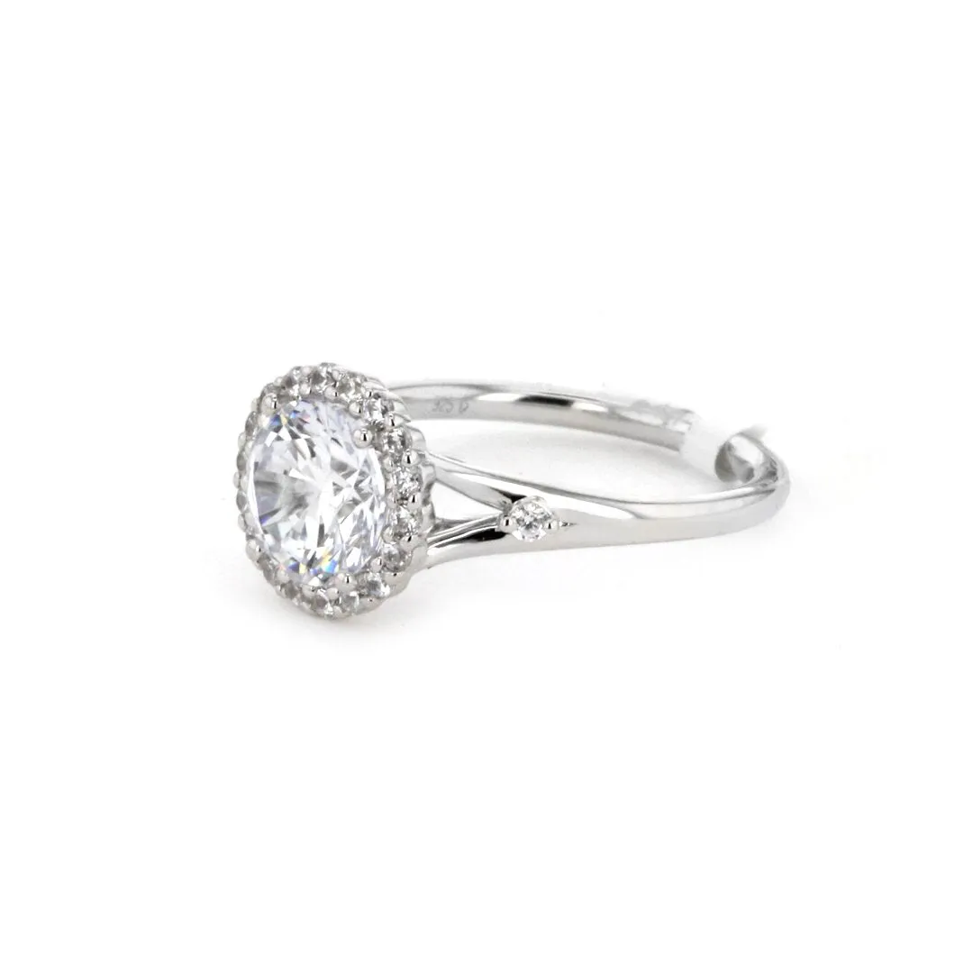 0.26 ctw Diamond Halo Engagement Ring