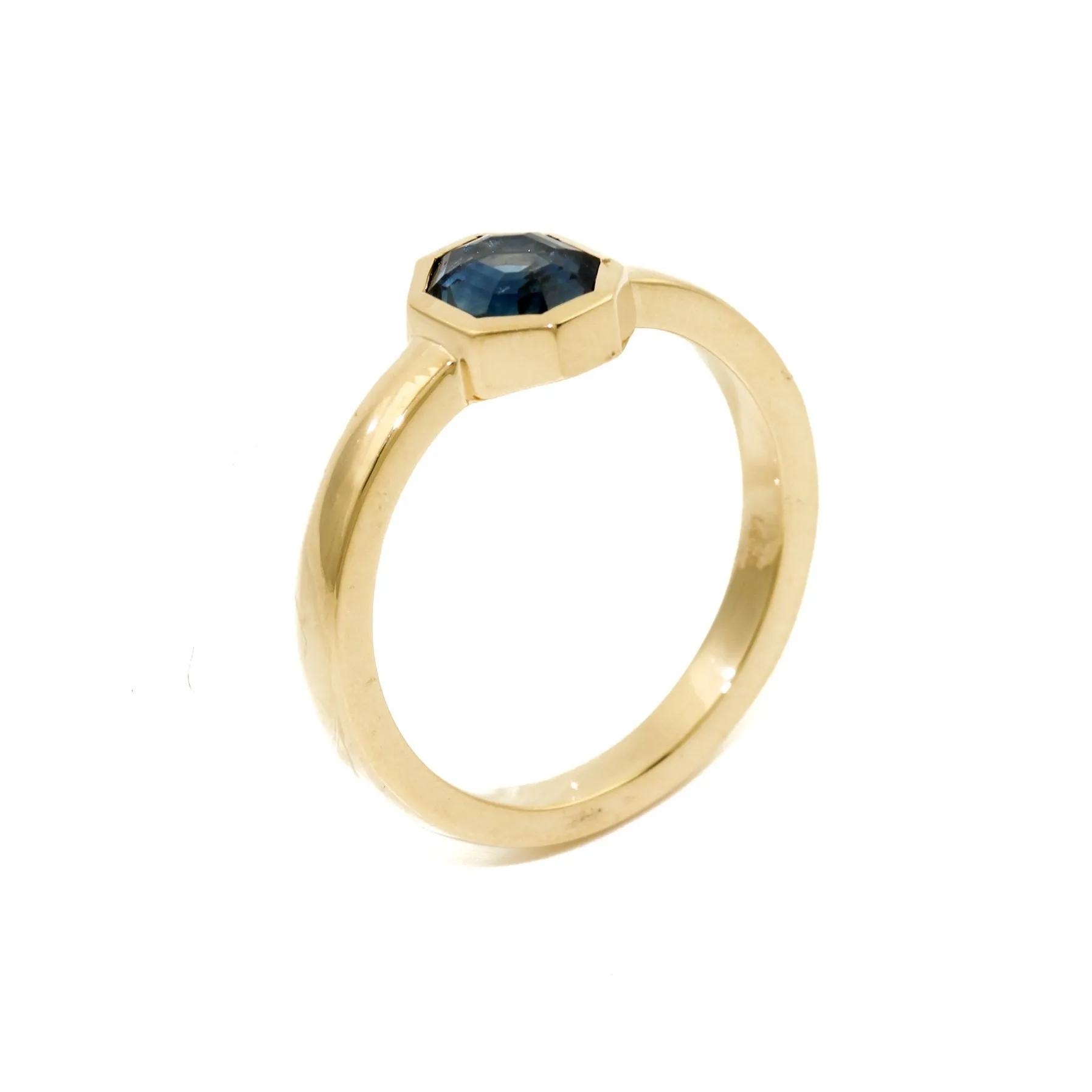 14K Gold Lilac Blue Sapphire Ring