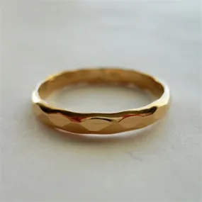 2.5mm Hammered Band in Gold Filled