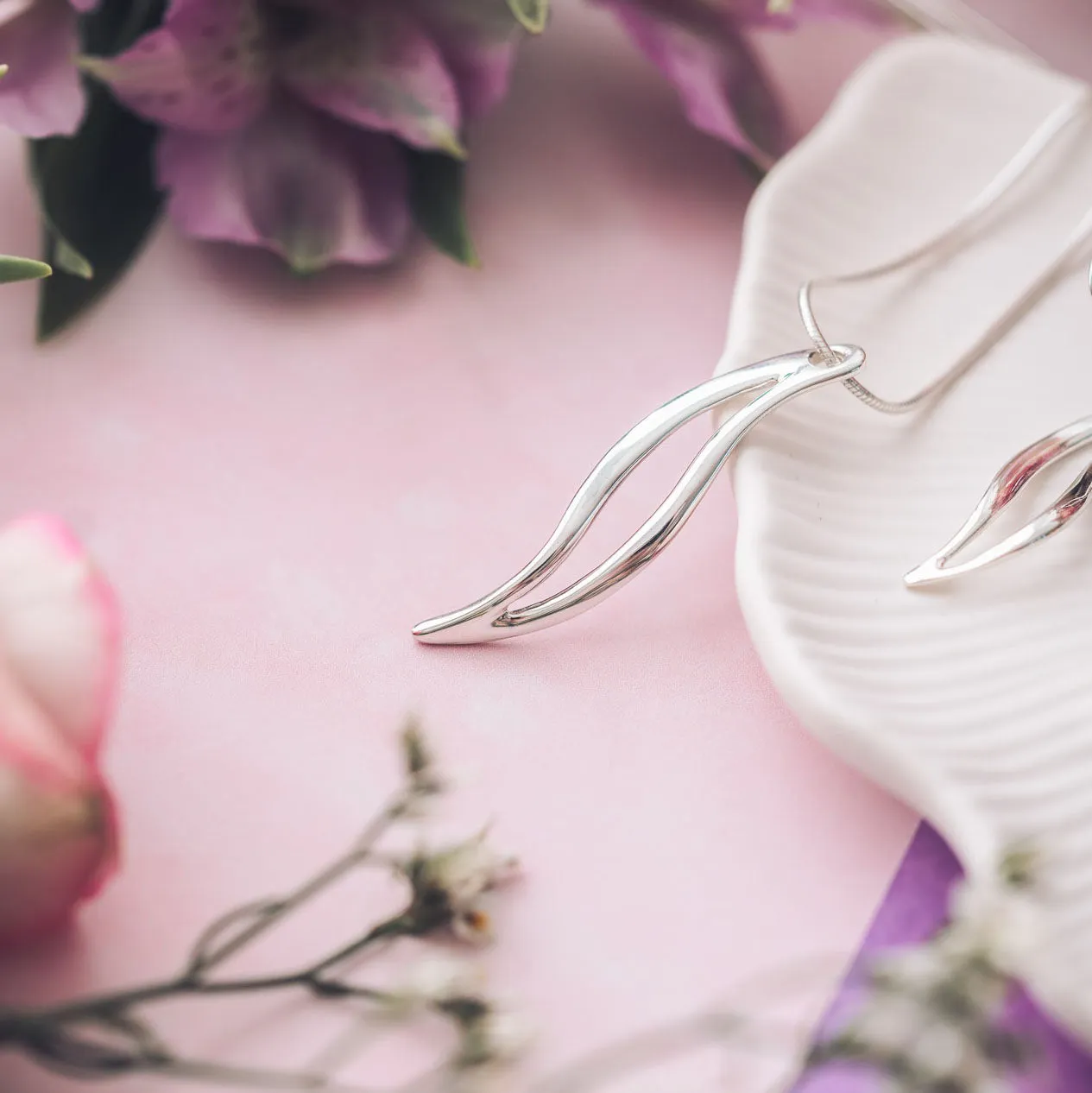 Amy Silver Pendant Necklace