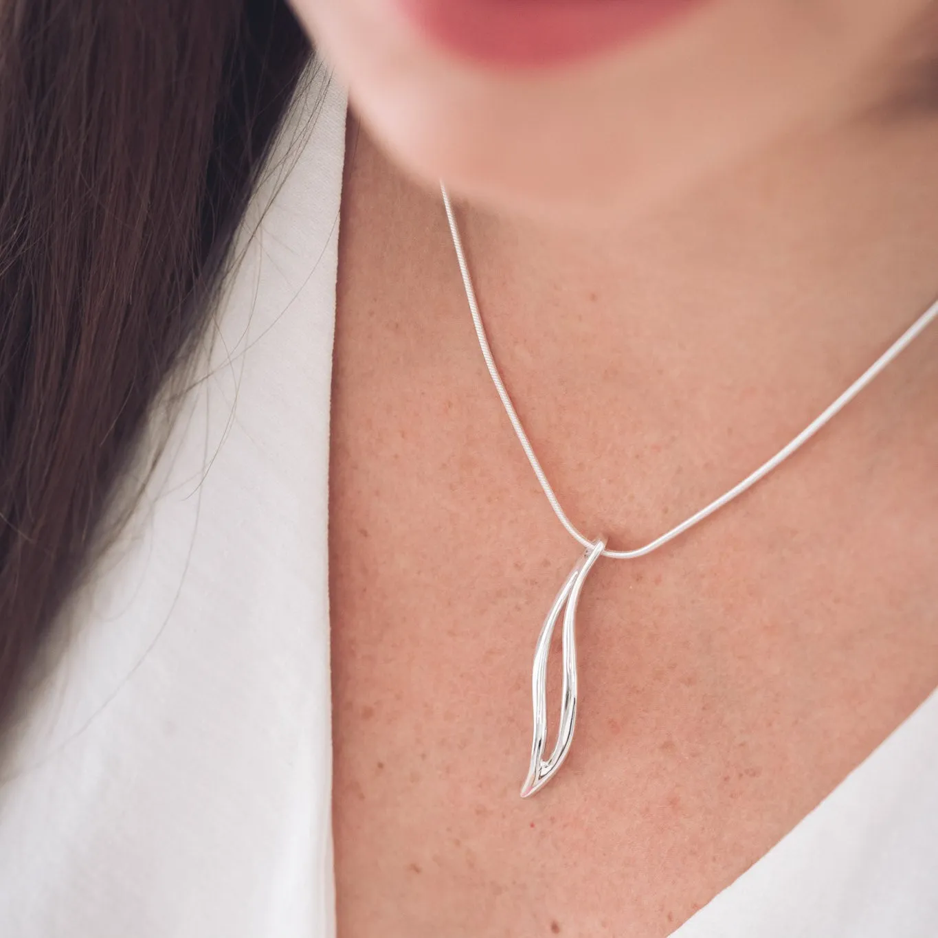 Amy Silver Pendant Necklace