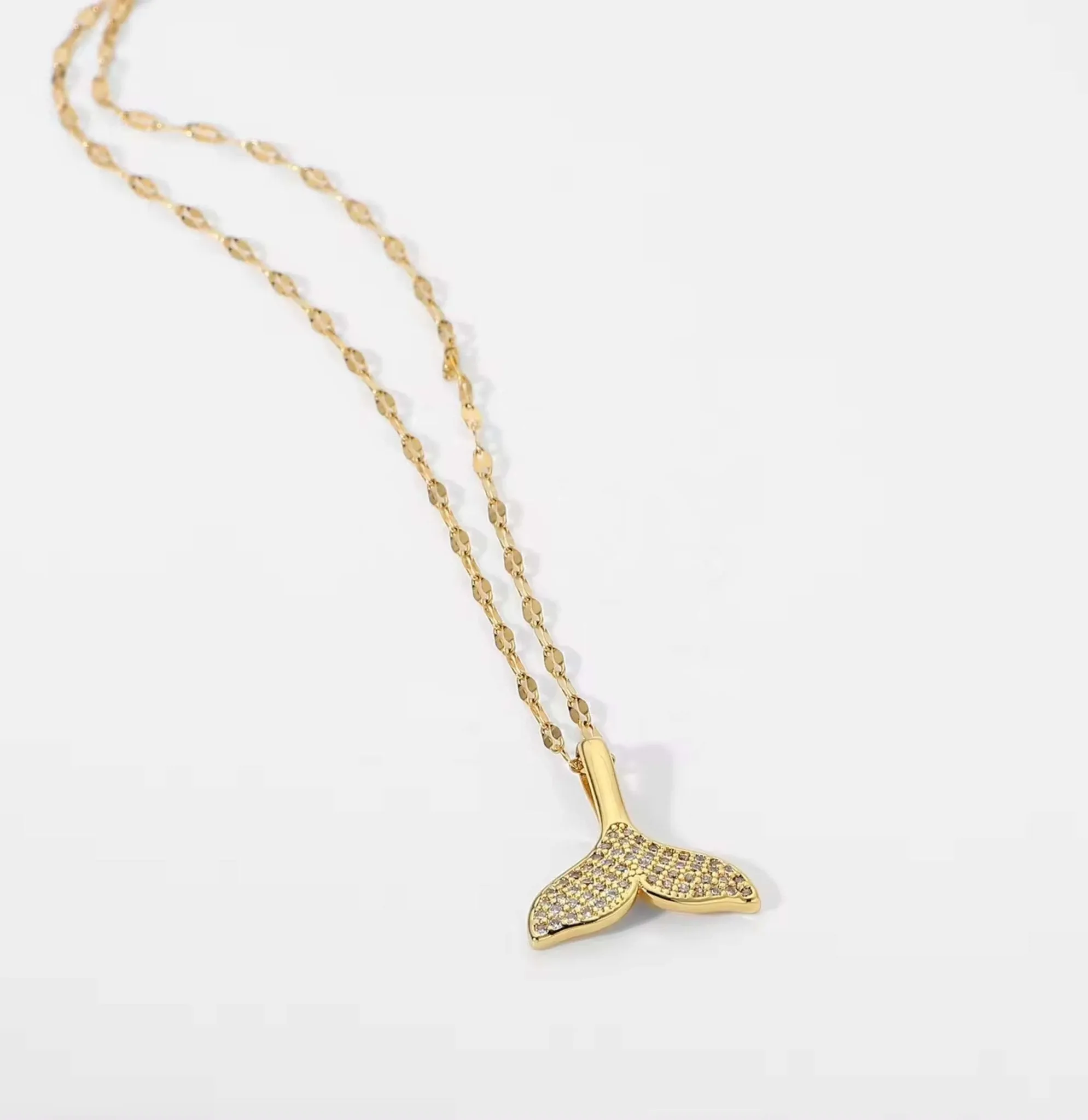 Cute gold fishtail necklace