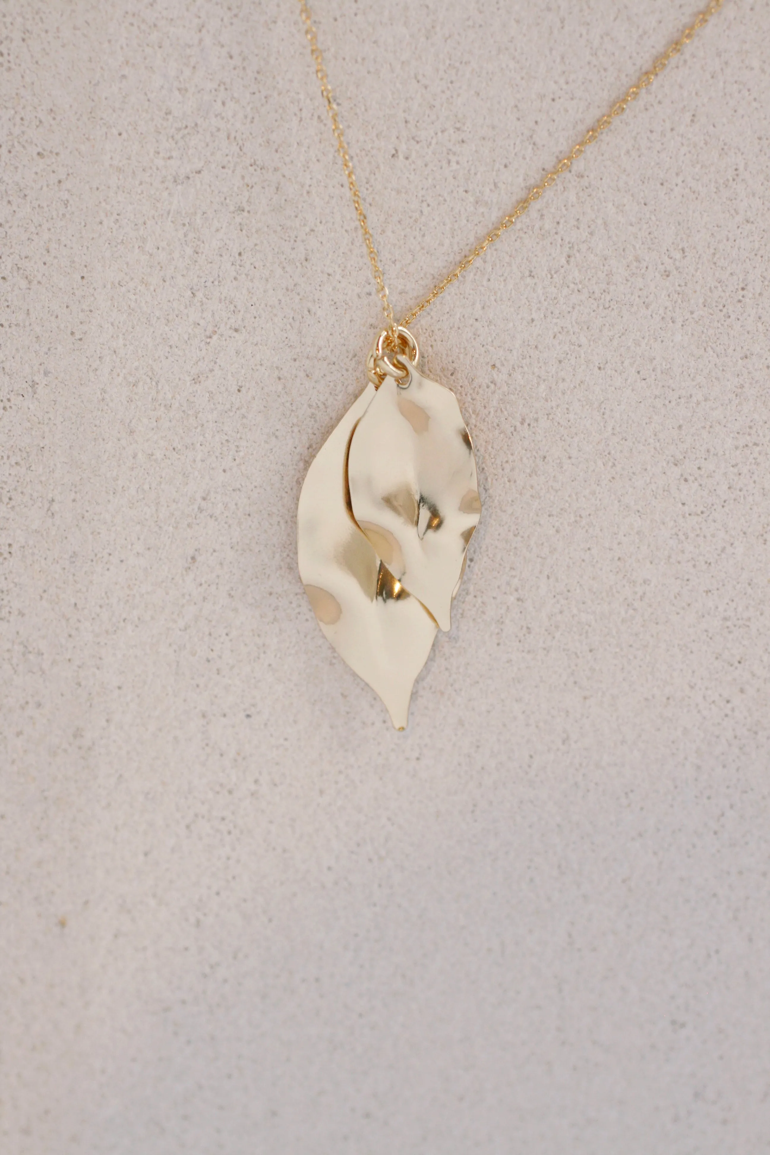 Dual Leaf Pendant Necklace