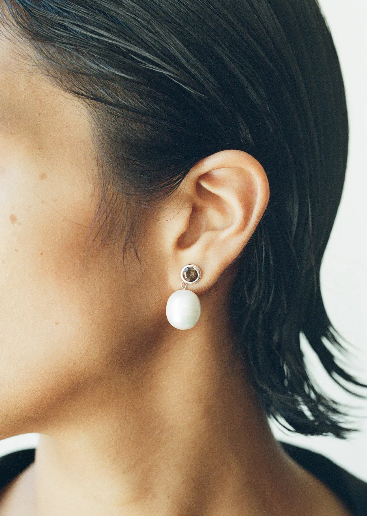 Neue Pearl Earrings