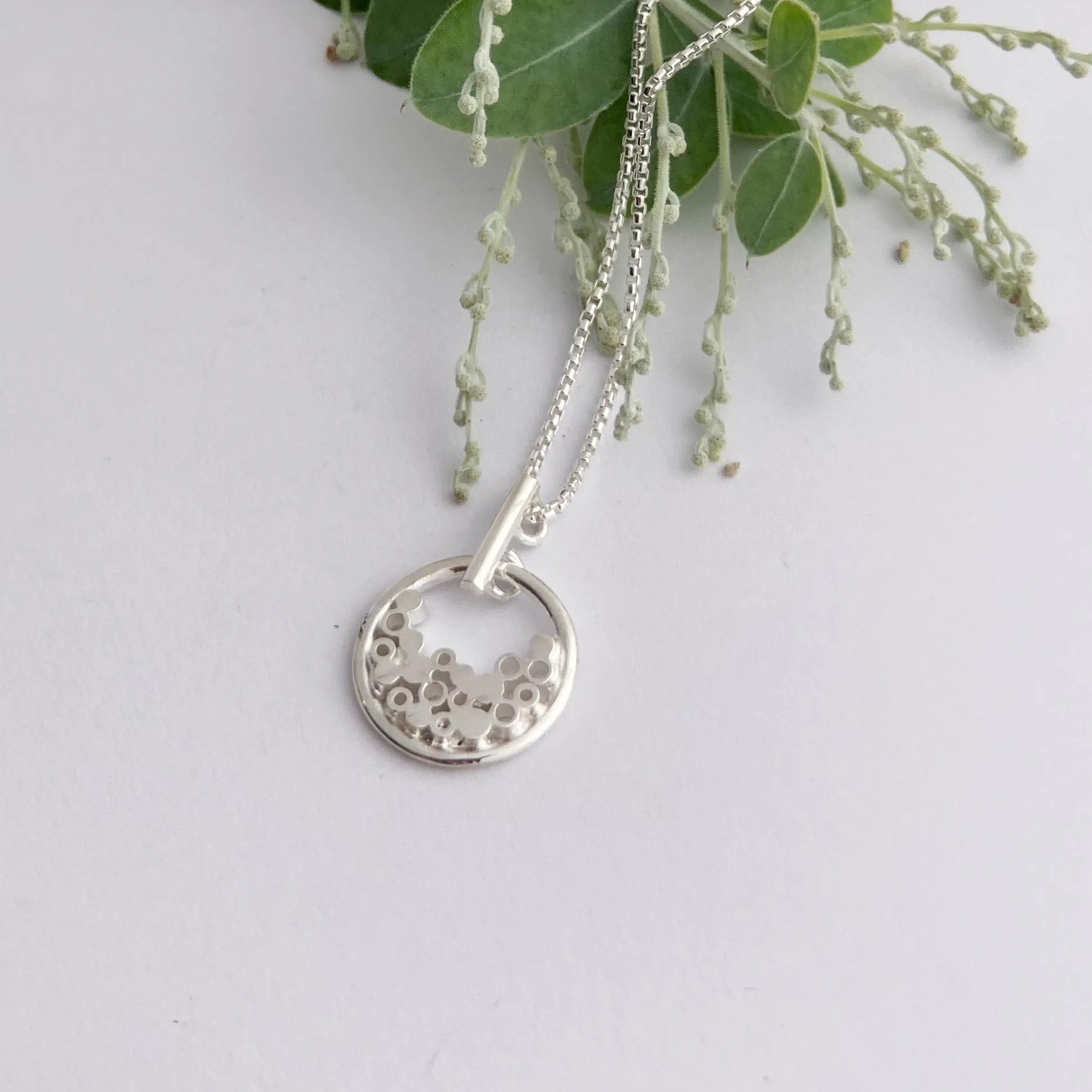 New Moon bar necklace