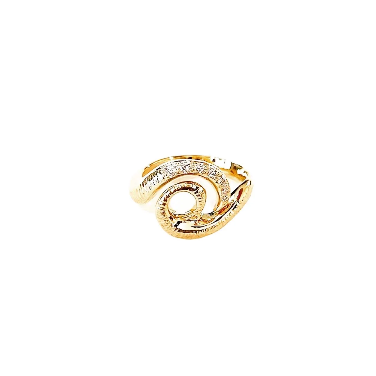 Surrea 14 kt gold diamond ring