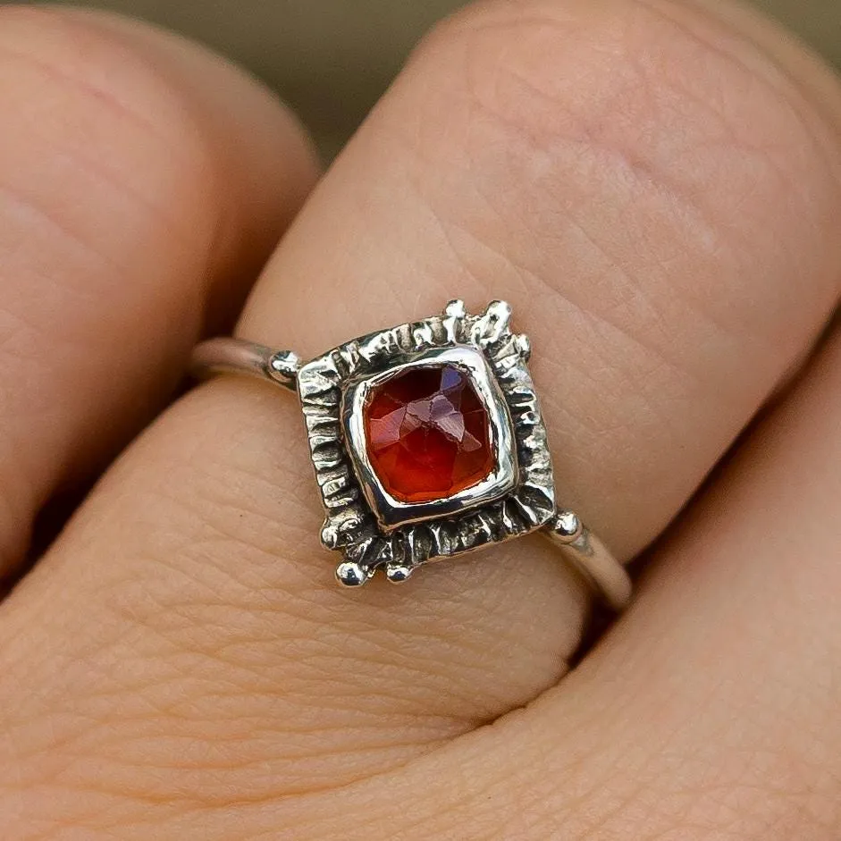 TRINITY / Garnet Ring