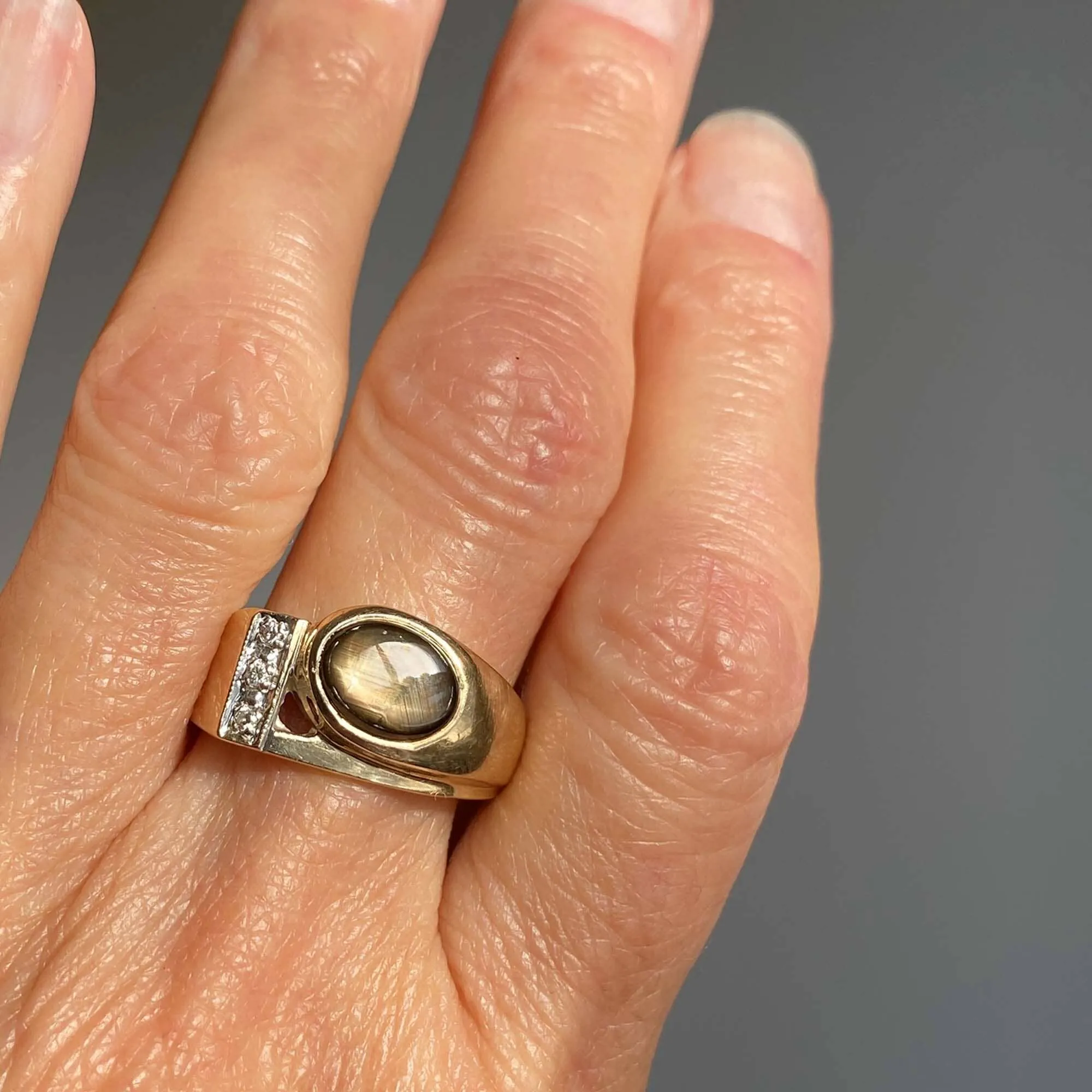 Vintage Diamond Black Star Sapphire Ring in 14K Gold