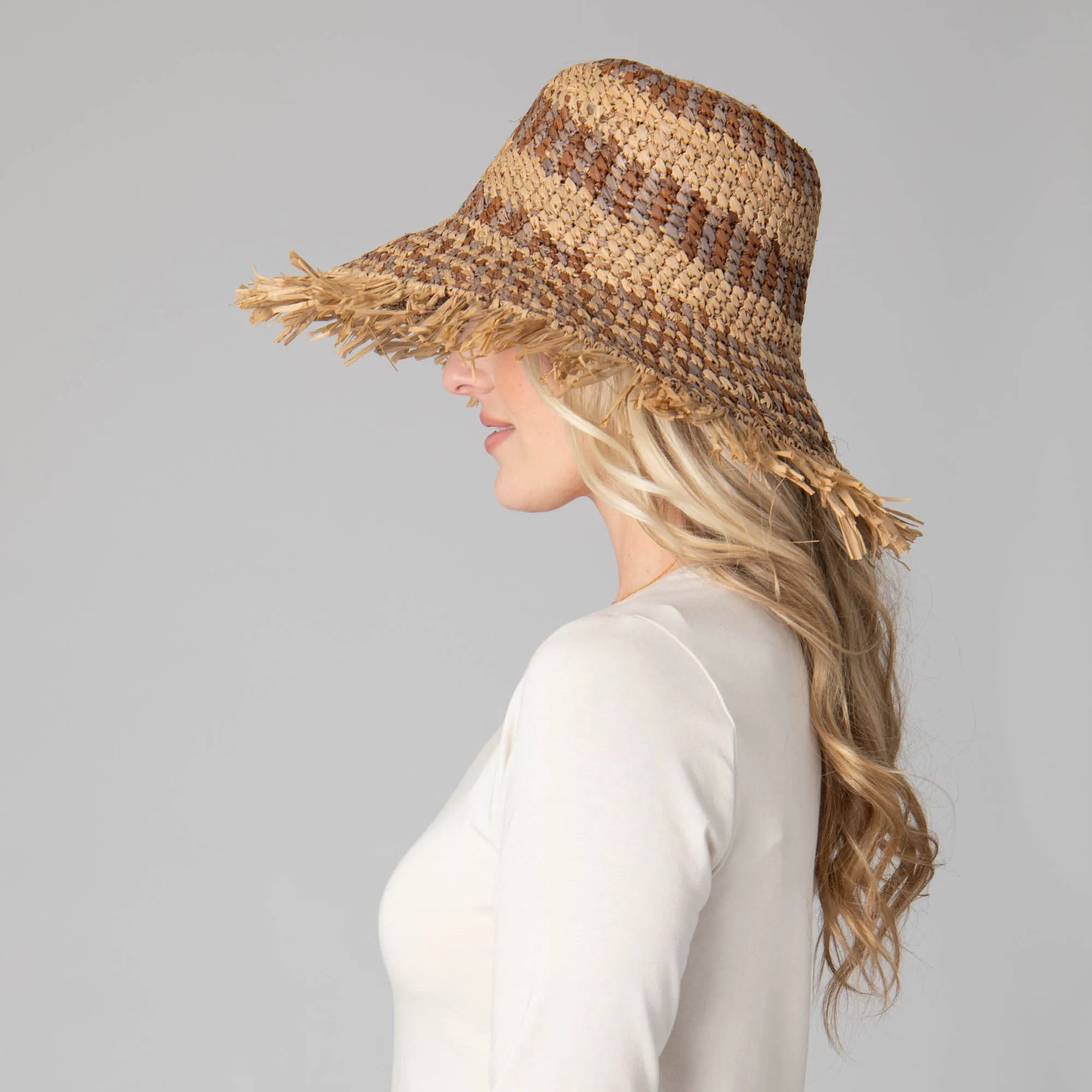 Waverly Women's Frayed Edge Bucket
