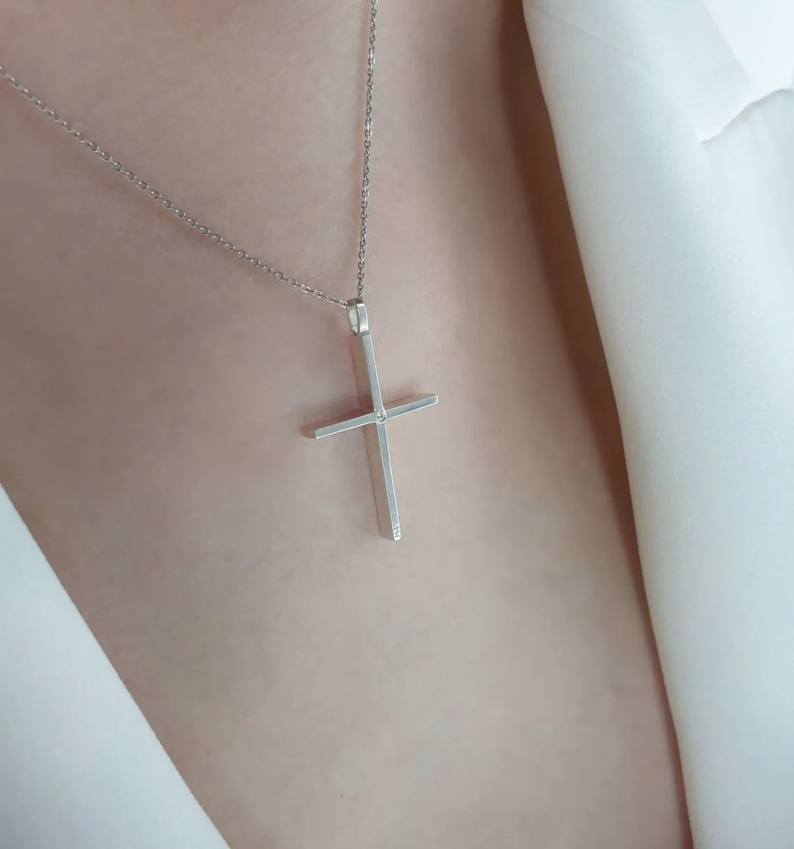 White Gold Cross With Central Diamond